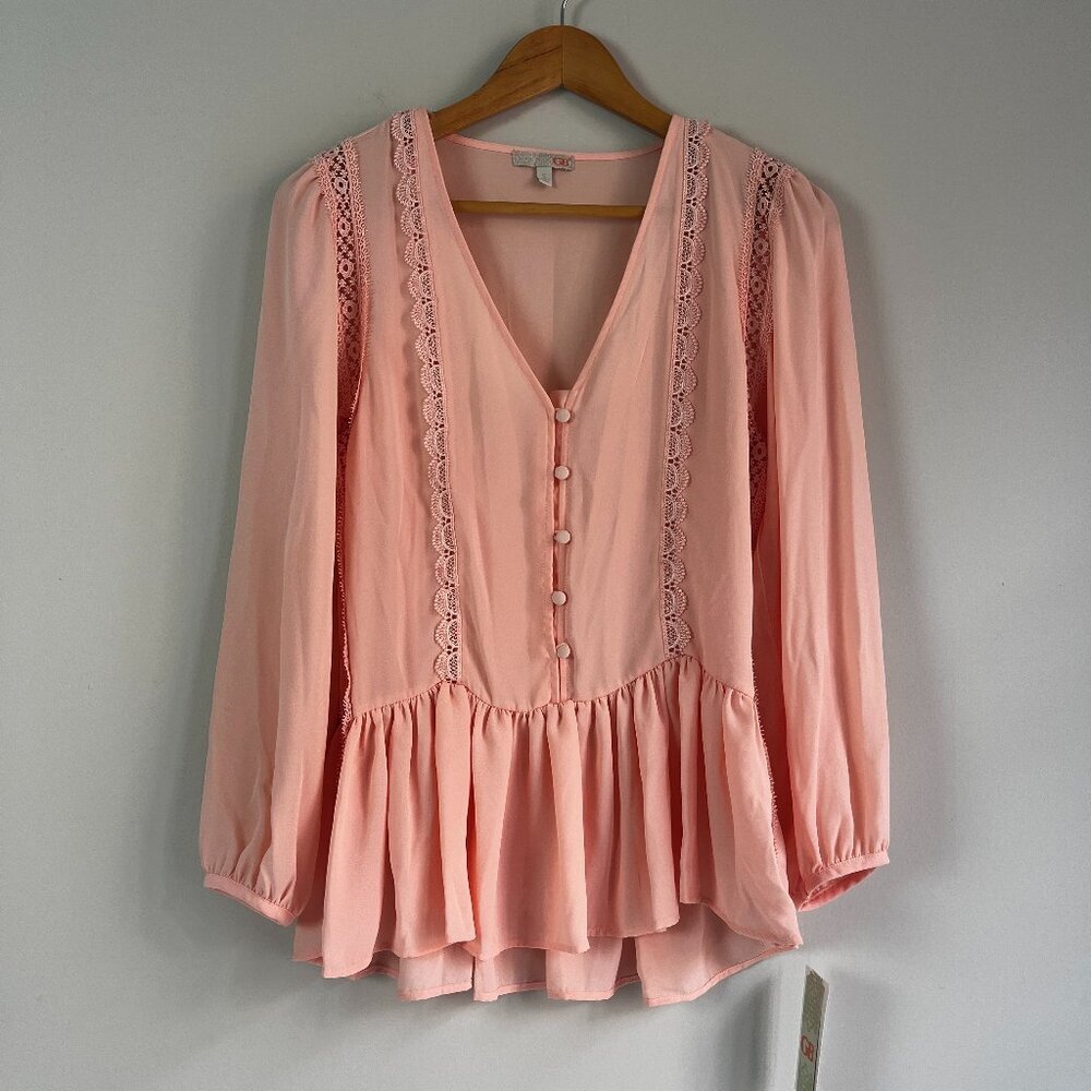 2/$30 GB Peach Lace Peplum Blouse Small NWT